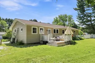 36 Regal St, Holliston, MA 01746 - Photo 21