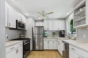 36 Regal St, Holliston, MA 01746 - Photo 5