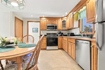 6 Exeter Dr, Woburn, MA 01801 - Photo 5