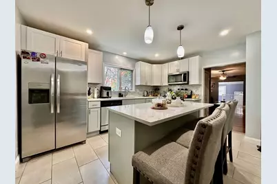 12 Hobson Ave, Wilmington, MA 01887 - Photo 5