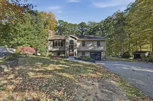 34 Clara Barton Rd, Oxford, MA 01540 - Photo 1