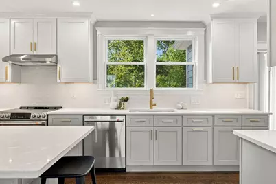 74 Tedesco St, Marblehead, MA 01945 - Photo 3