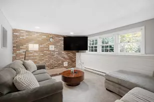 631 Central St, Holliston, MA 01746 - Photo 23