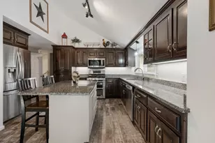 631 Central St, Holliston, MA 01746 - Photo 29