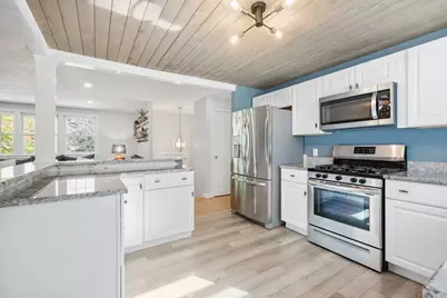 631 Central St, Holliston, MA 01746 - Photo 11