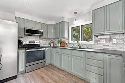43 Oliver St, Easthampton, MA 01027 - Photo 15
