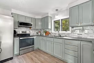 43 Oliver St, Easthampton, MA 01027 - Photo 15