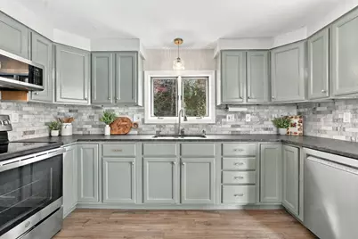 43 Oliver St, Easthampton, MA 01027 - Photo 1
