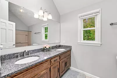293 Davis St, Northborough, MA 01532 - Photo 29