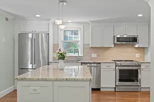 29 Robert St, Wakefield, MA 01880 - Photo 7