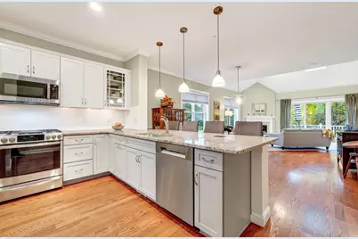 66 Evergreen Ave #66, Bedford, MA 01730 - Photo 3