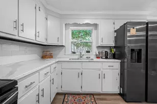 18 Fairview Ave, Ashburnham, MA 01430 - Photo 5