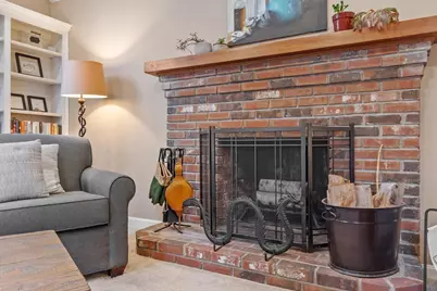 4 Brookside Ln, Sterling, MA 01564 - Photo 9