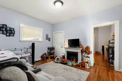 11 Hutchinson Ct, Lynn, MA 01902 - Photo 7