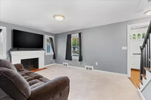 30 Calumet Ave, Worcester, MA 01606 - Photo 9