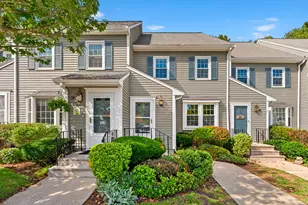 19 Washington Green, Walpole, MA 02032 - Photo 1