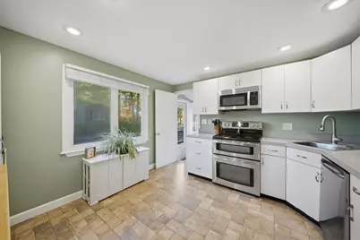 205 Remington St, Lowell, MA 01852 - Photo 11