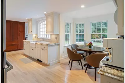 32 Pickwick Rd, Newton, MA 02465 - Photo 11