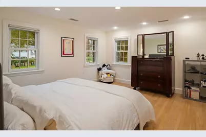 32 Pickwick Rd, Newton, MA 02465 - Photo 21