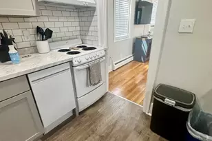 198 Main St, Fairhaven, MA 02719 - Photo 5