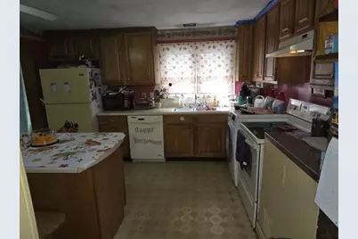 10 Lynn Rd, Brockton, MA 02302 - Photo 9