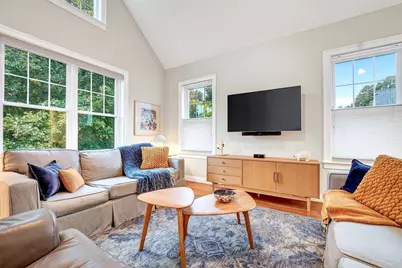 66 Evergreen Ave #66, Bedford, MA 01730 - Photo 15
