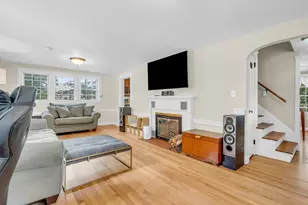 20 Pleasant St, Lunenburg, MA 01462 - Photo 13