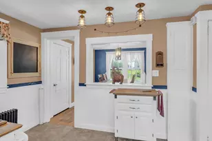 20 Pleasant St, Lunenburg, MA 01462 - Photo 9