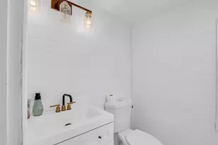 20 Pleasant St, Lunenburg, MA 01462 - Photo 19