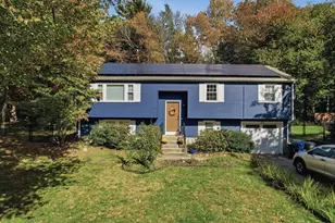 105 Dodd Dr, Holliston, MA 01746 - Photo 1