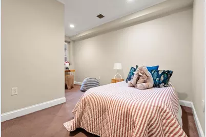 116 Pleasant St #B, Brookline, MA 02446 - Photo 11