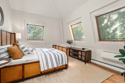 13 Humboldt Street, Cambridge, MA 02140 - Photo 19
