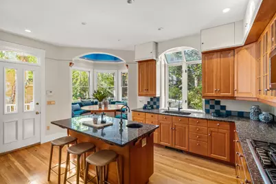 13 Humboldt Street, Cambridge, MA 02140 - Photo 11