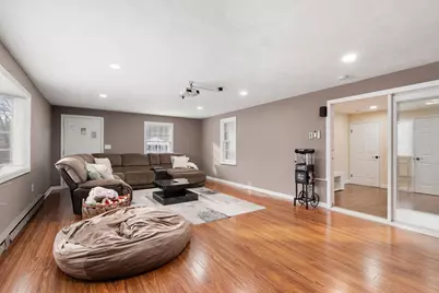 120 Brattle St, Worcester, MA 01606 - Photo 11