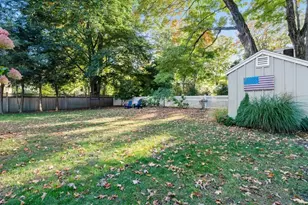 18 Woodlawn Ave, Wellesley, MA 02481 - Photo 27
