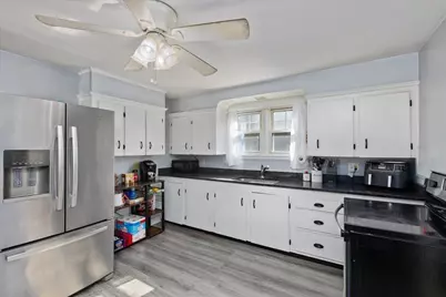 53 Seventeenth St, Lowell, MA 01850 - Photo 3