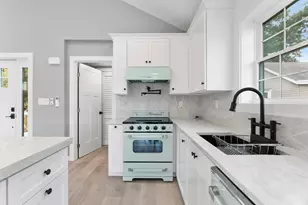 10 Shore Dr, Wrentham, MA 02093 - Photo 13
