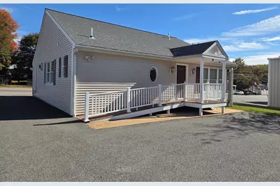 1300 Lakeview Avenue, Dracut, MA 01826 - Photo 5