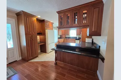 1300 Lakeview Avenue, Dracut, MA 01826 - Photo 13