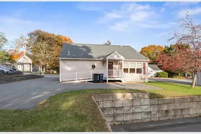 1300 Lakeview Avenue, Dracut, MA 01826 - Photo 7