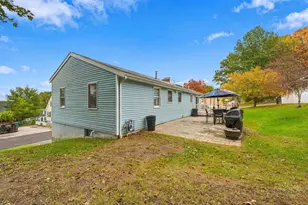17 Dundee St, Lowell, MA 01850 - Photo 31