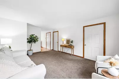 149 Dale St #R, Chicopee, MA 01020 - Photo 5