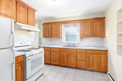 27 Stearns Ave, Medford, MA 02155 - Photo 7