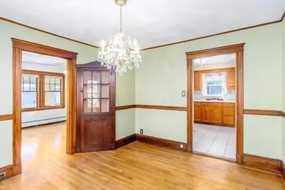 27 Stearns Ave, Medford, MA 02155 - Photo 5