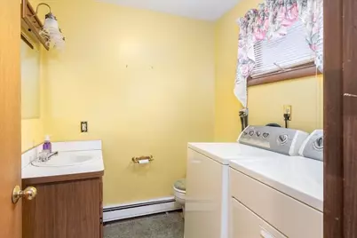 27 Stearns Ave, Medford, MA 02155 - Photo 9