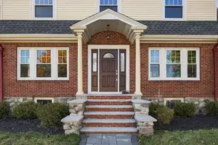 61 Gould St, Wakefield, MA 01880 - Photo 3