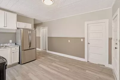 85-87 Hitchcock St #2, Holyoke, MA 01040 - Photo 15