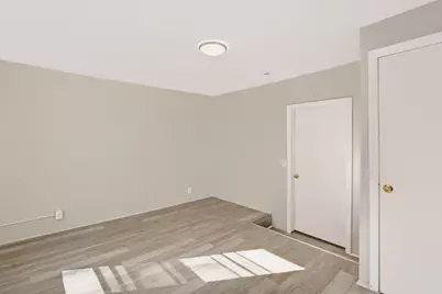 85-87 Hitchcock St #2, Holyoke, MA 01040 - Photo 21