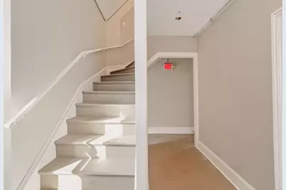 85-87 Hitchcock St #3, Holyoke, MA 01040 - Photo 17