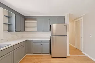 85-87 Hitchcock St, Holyoke, MA 01040 - Photo 13